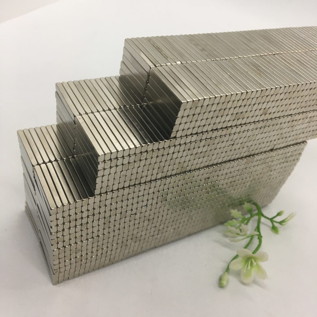 Nam châm Việt Nam