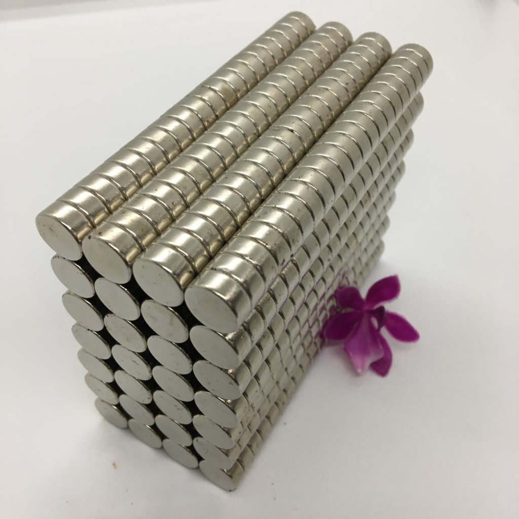 Nam châm đất hiếm