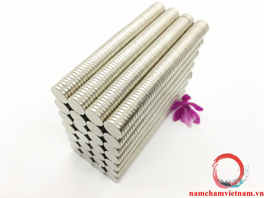 Nam châm đất hiếm