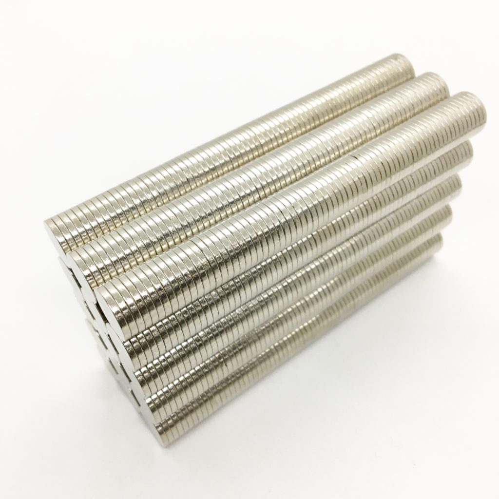 Nam châm Việt Nam