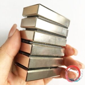 NAM CHÂM TUABIN ĐIỆN GIÓ