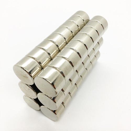 VAI TRÒ CỦA NAM CHÂM ĐỜI TRONG ĐỜI SỐNG